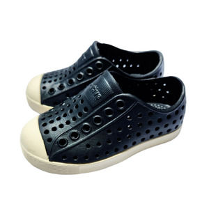 Native Toddler Shoes Size C6 Black & White